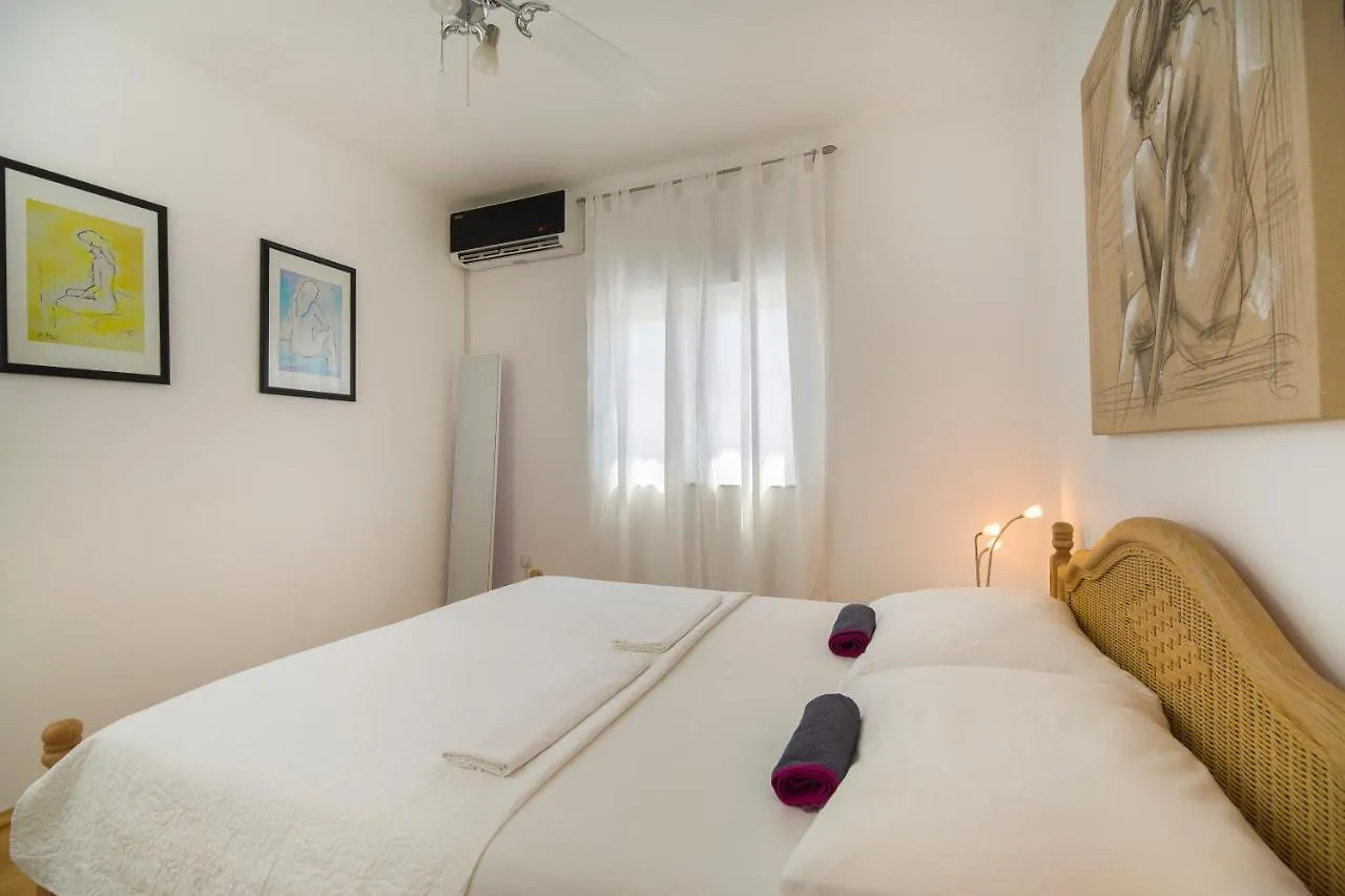 Apartment Katy Pula
