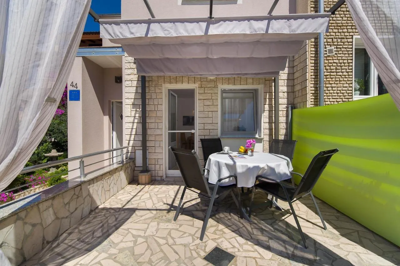 Apartment Katy Pula 0*,  Croatia
